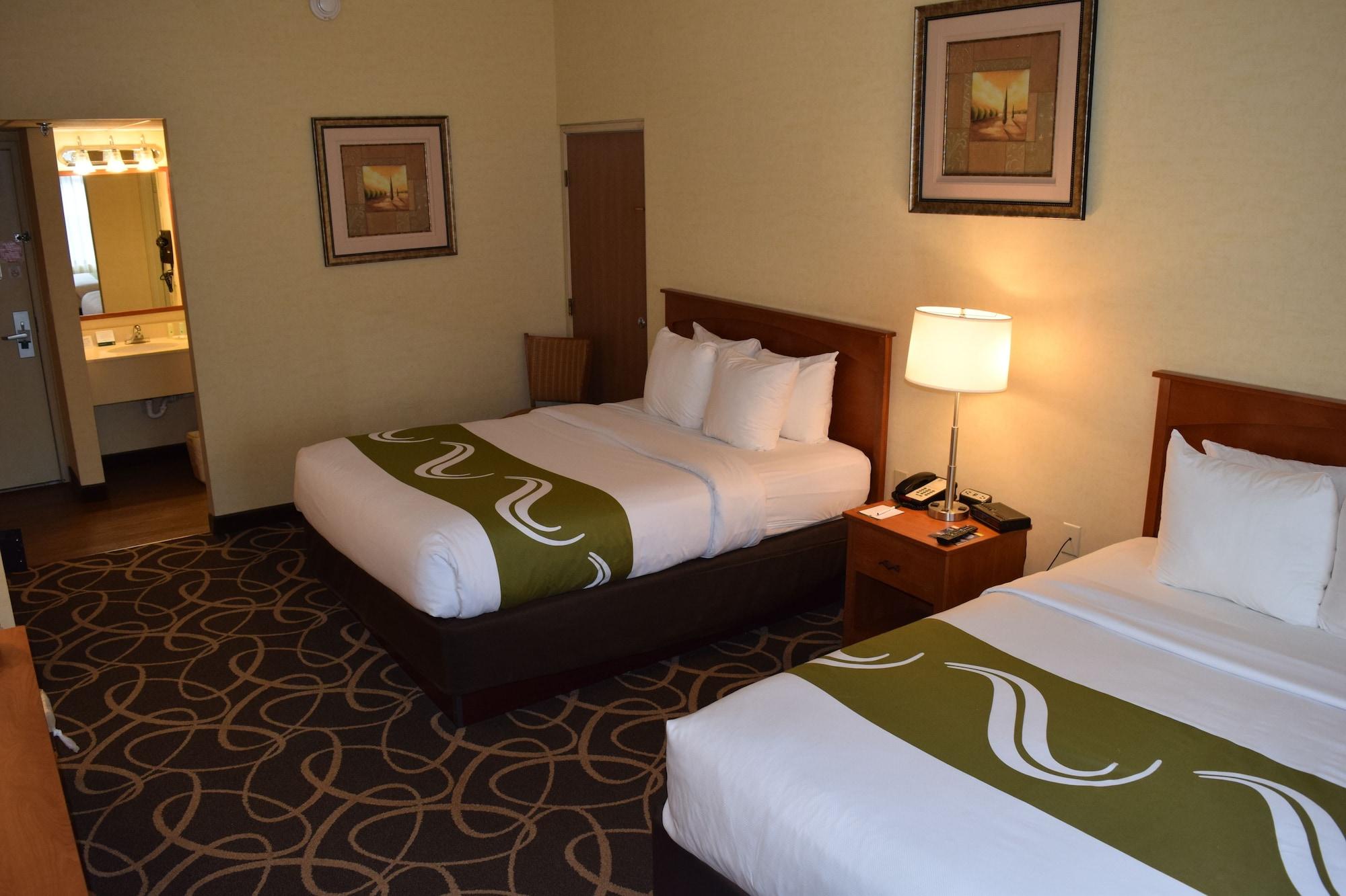 Quality Hotel & Suites At The Falls Ниагарски водопад Екстериор снимка
