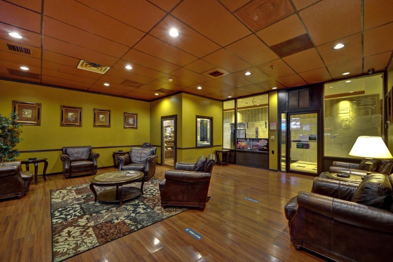 Quality Hotel & Suites At The Falls Ниагарски водопад Екстериор снимка