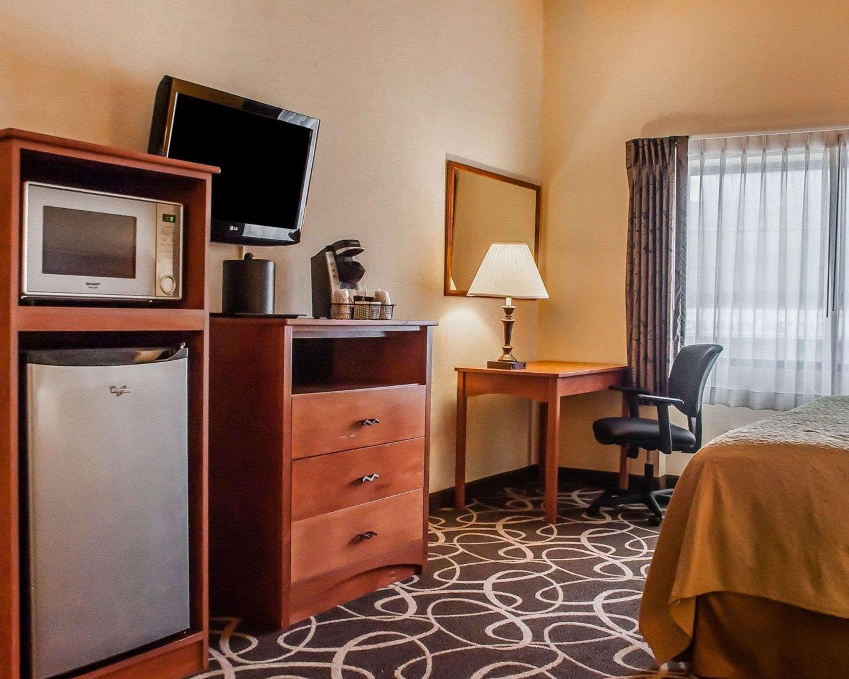 Quality Hotel & Suites At The Falls Ниагарски водопад Екстериор снимка