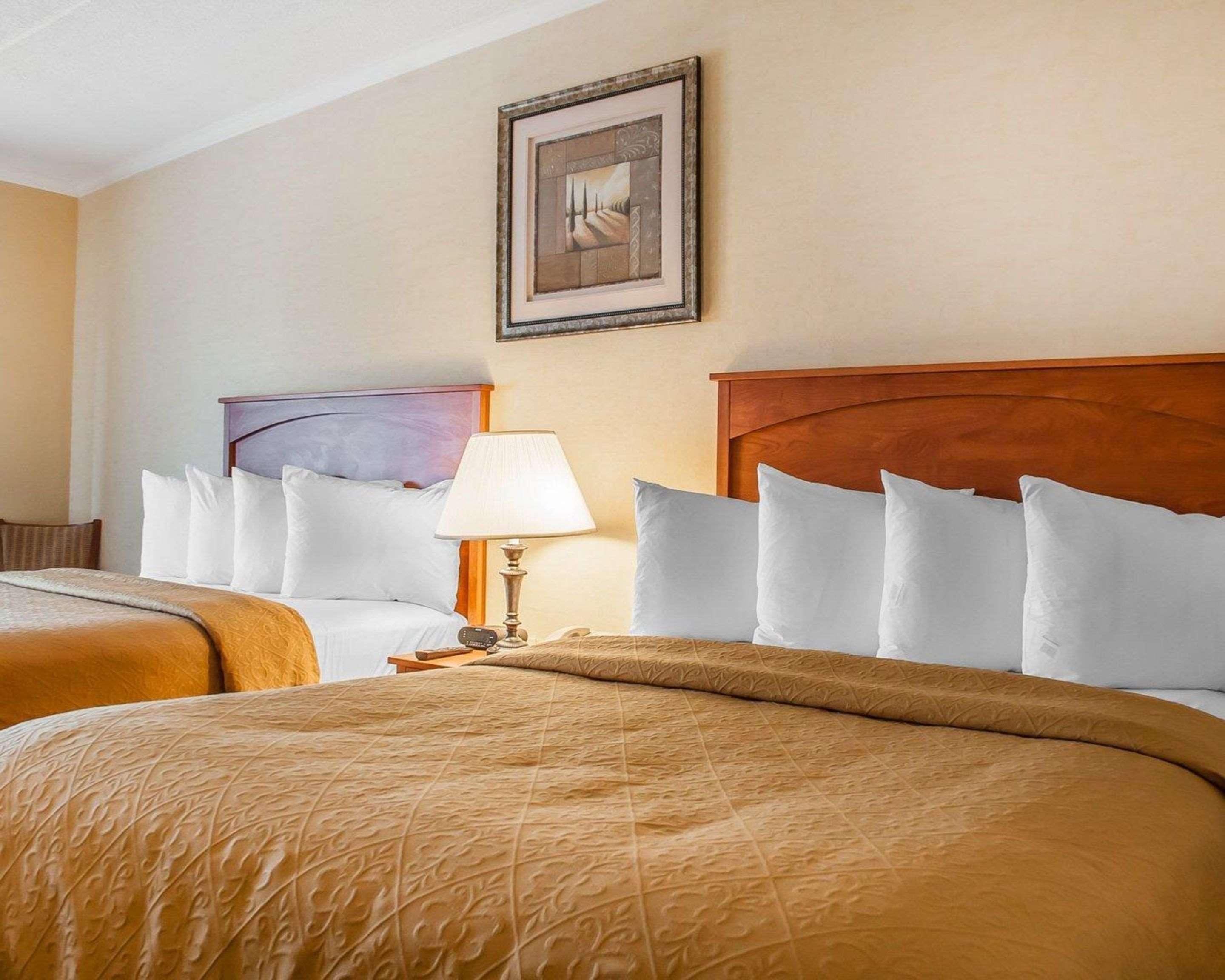 Quality Hotel & Suites At The Falls Ниагарски водопад Екстериор снимка
