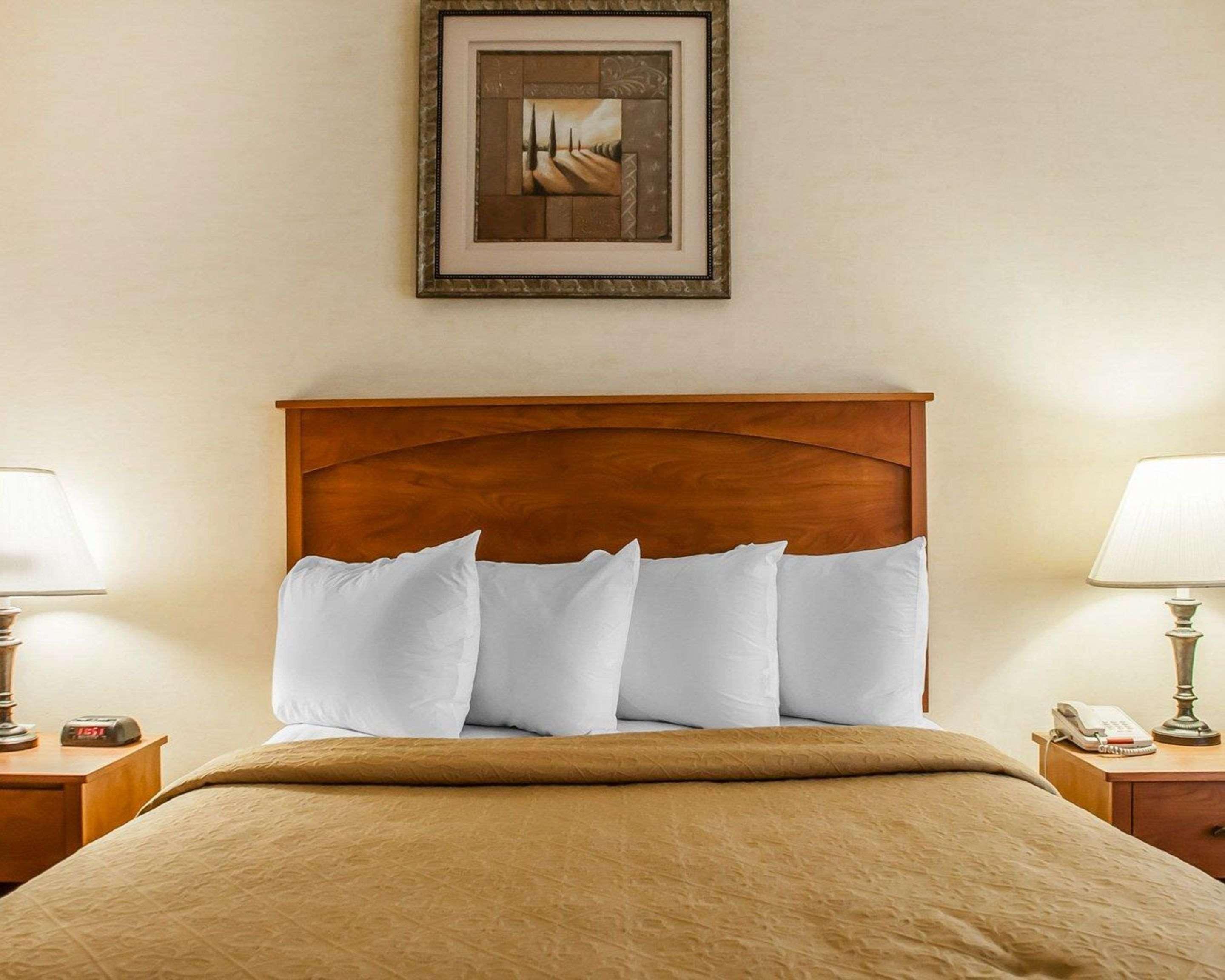 Quality Hotel & Suites At The Falls Ниагарски водопад Екстериор снимка