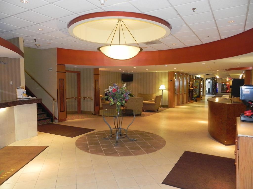 Quality Hotel & Suites At The Falls Ниагарски водопад Екстериор снимка