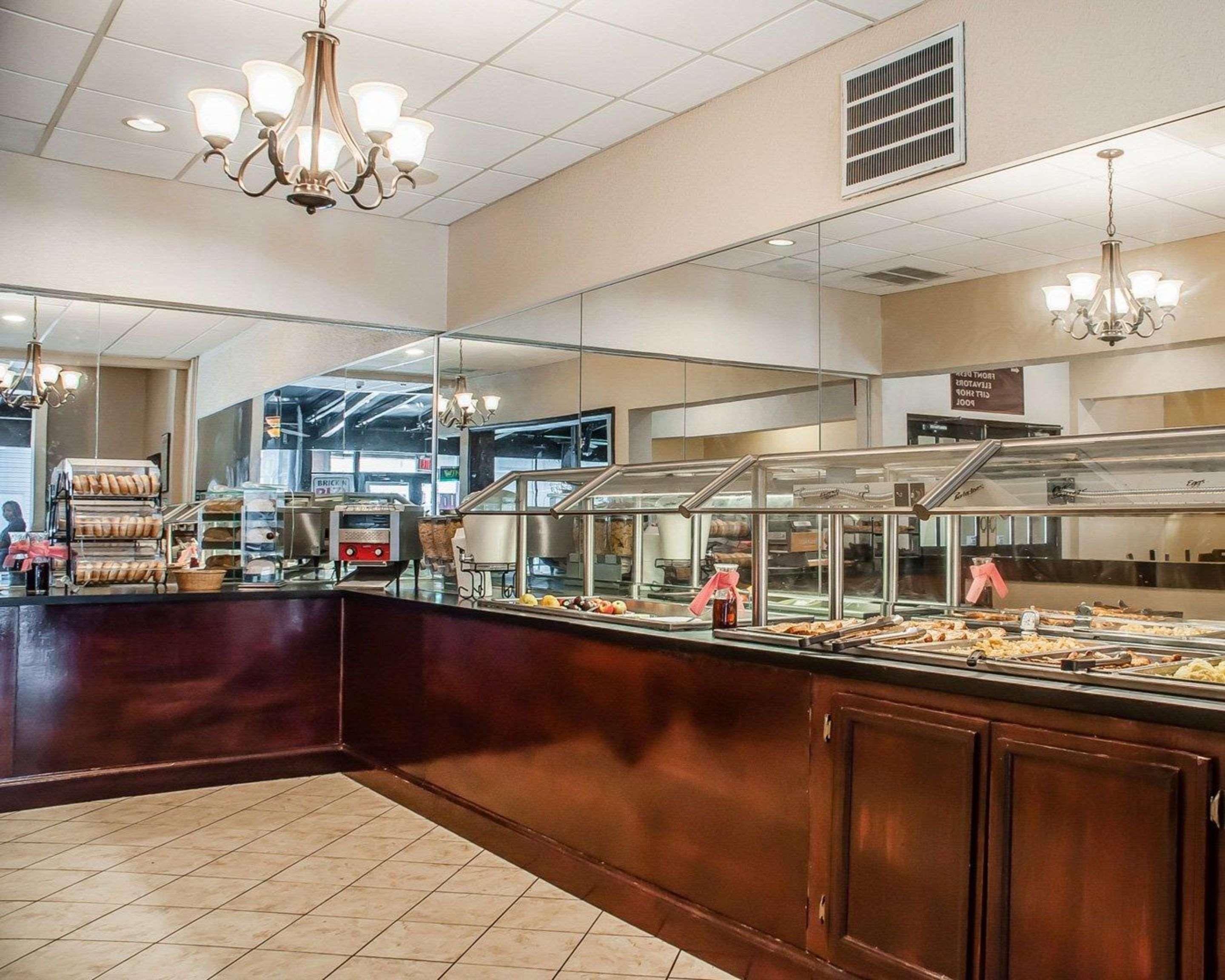 Quality Hotel & Suites At The Falls Ниагарски водопад Екстериор снимка