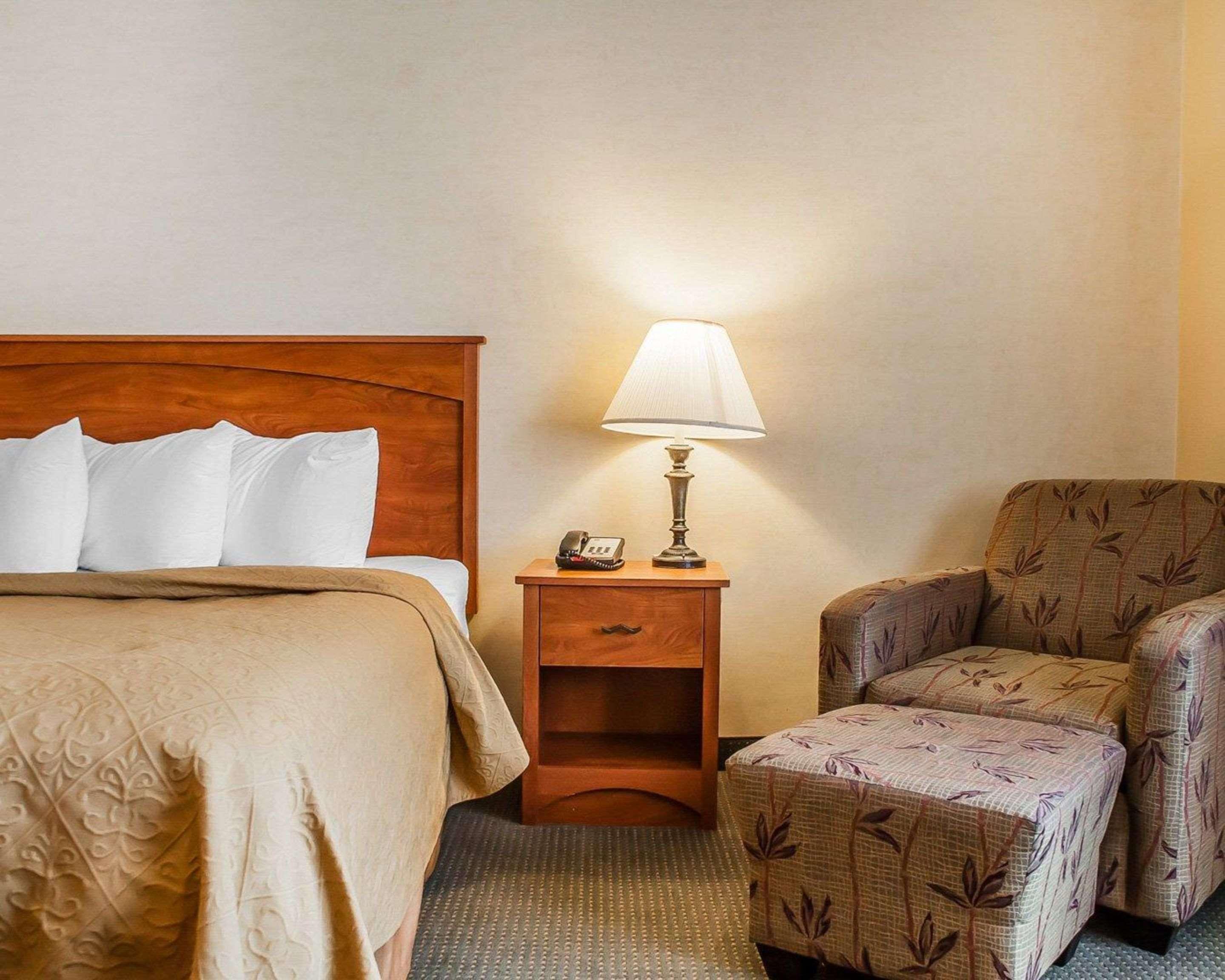 Quality Hotel & Suites At The Falls Ниагарски водопад Екстериор снимка